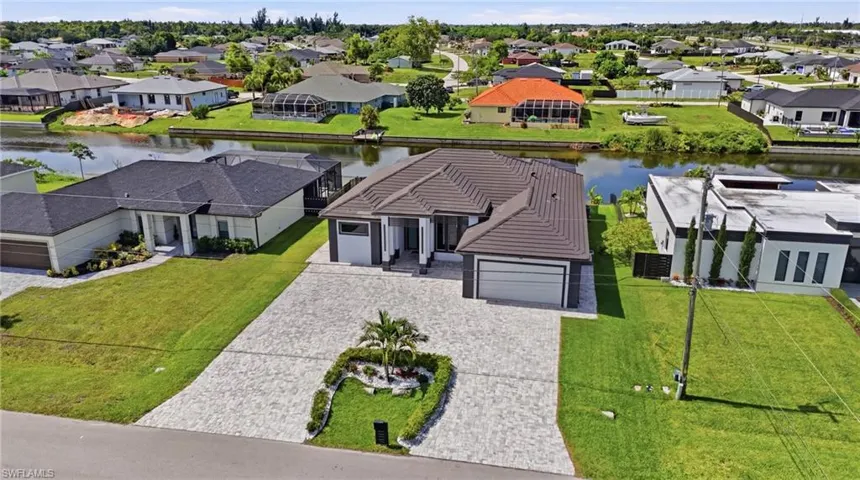 18 Ne 6th St, Cape Coral, Florida 33909