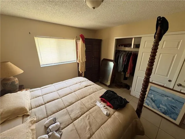 19184/19188  Miami  BLVD, Fort Myers, FL 33967