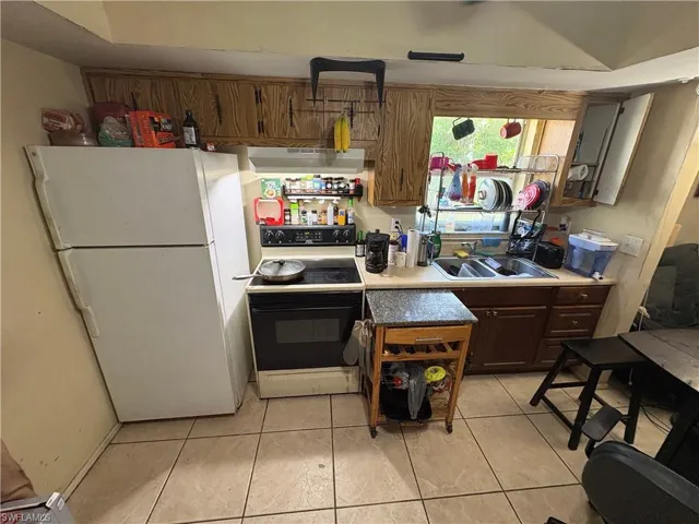 19184/19188  Miami  BLVD, Fort Myers, FL 33967