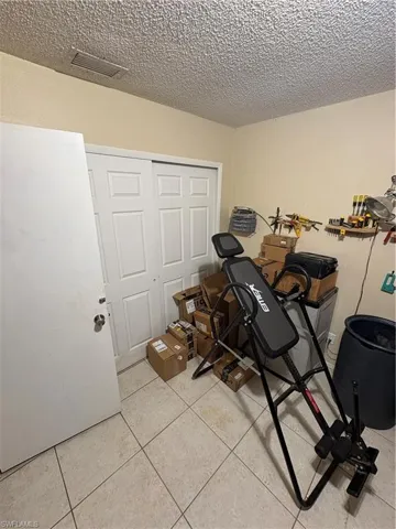 19184/19188  Miami  BLVD, Fort Myers, FL 33967