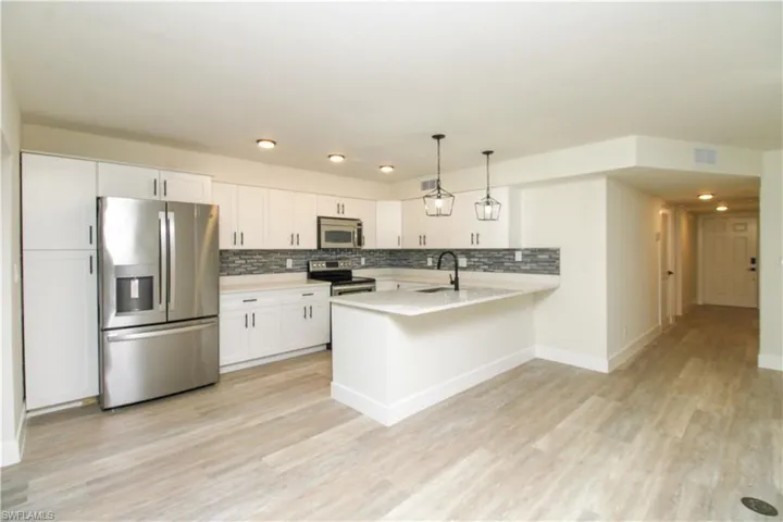 129 Forest Lakes Blvd 129, Naples, Florida 34105
