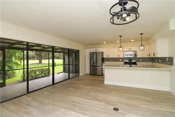 129 Forest Lakes Blvd 129, Naples, Florida 34105