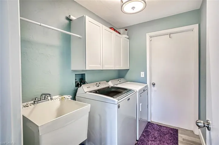 1462  Whiskey Creek  DR, Fort Myers, FL 33919