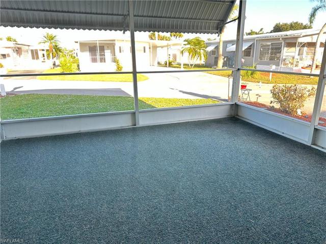 Front screened lanai