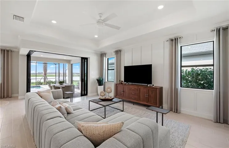 Photos are from a model home and are for illustration purposes only.