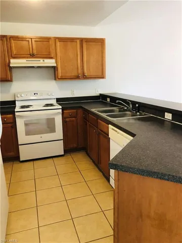 1824-1826 NE 8th  PL, Cape Coral, FL 33909