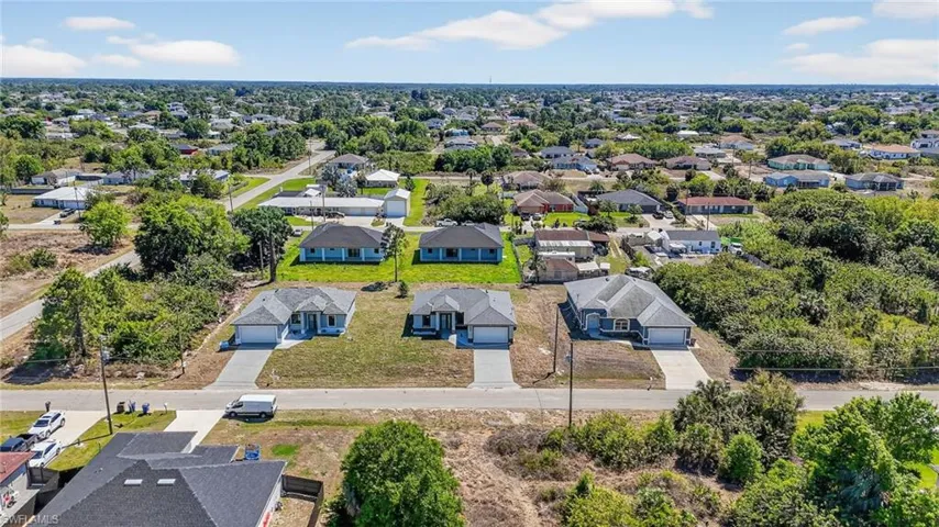 3905 11th St Sw, Lehigh Acres, Florida 33976