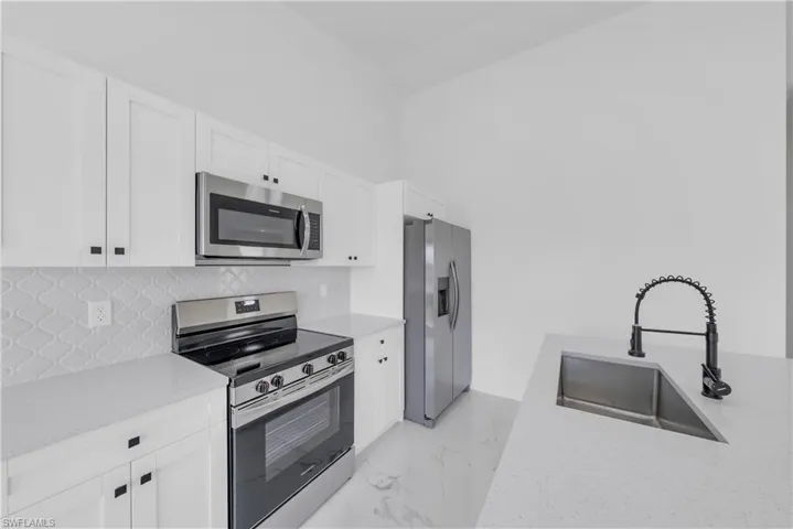 4675-4677  Golfview  BLVD, Lehigh Acres, FL 33973