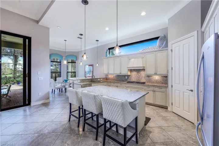 Kitchen looking toward breakfast area