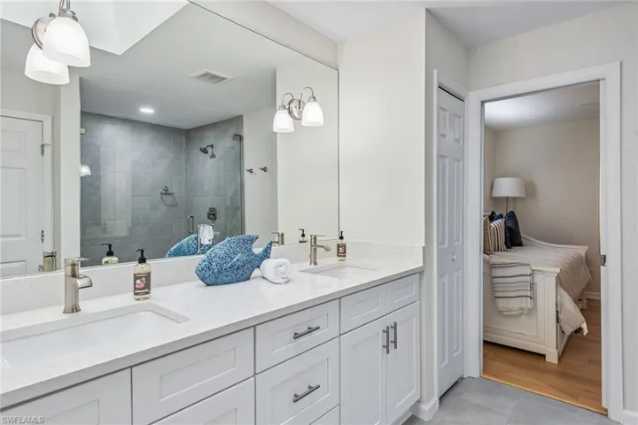 176  Cypress View  DR, Naples, FL 34113