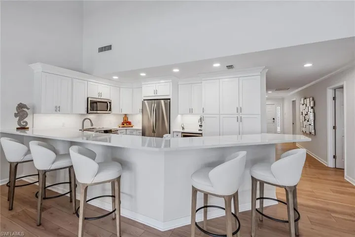 176  Cypress View  DR, Naples, FL 34113