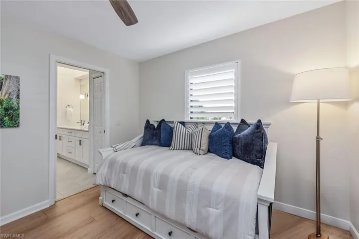 176  Cypress View  DR, Naples, FL 34113