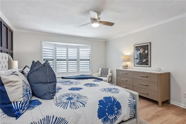 176  Cypress View  DR, Naples, FL 34113