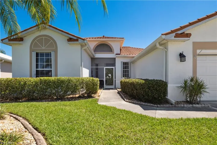2270  Rio Nuevo  DR, North Fort Myers, FL 33917
