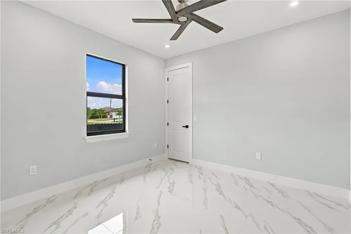 340 Sw 31st Ave, Cape Coral, Florida 33991