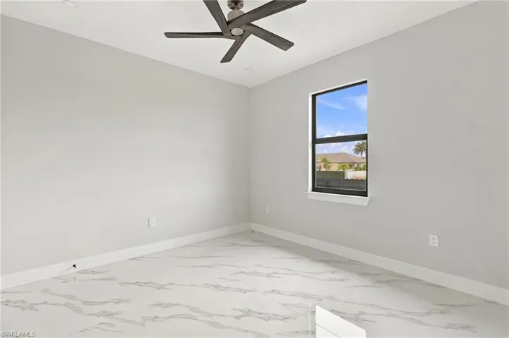 340 Sw 31st Ave, Cape Coral, Florida 33991