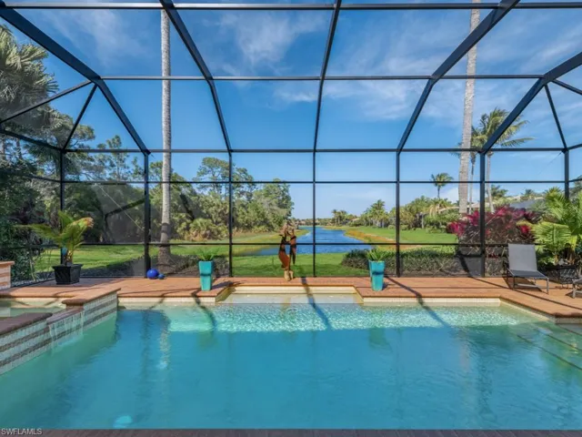 Pool & Spa