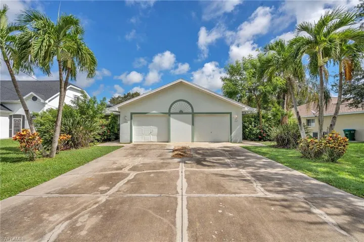 1247 Se 6th St, Cape Coral, Florida 33990