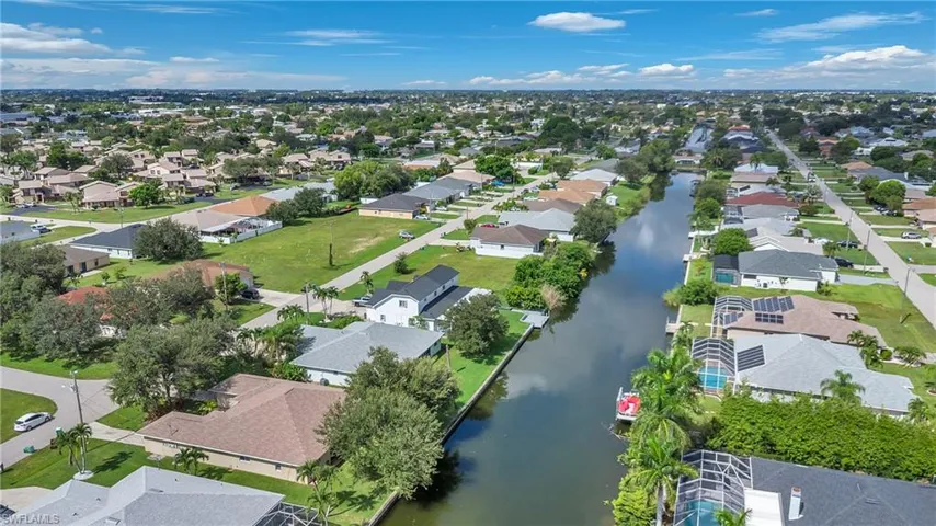 1247 Se 6th St, Cape Coral, Florida 33990