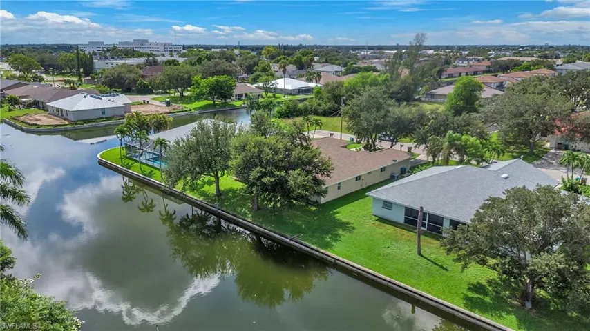 1247 Se 6th St, Cape Coral, Florida 33990