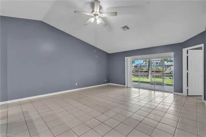 1247 Se 6th St, Cape Coral, Florida 33990