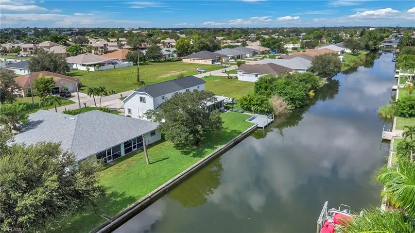 1247 Se 6th St, Cape Coral, Florida 33990