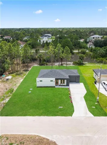 908 Capetown Ave, Lehigh Acres, Florida 33974