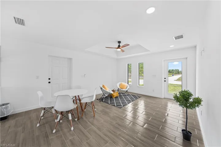 908 Capetown Ave, Lehigh Acres, Florida 33974