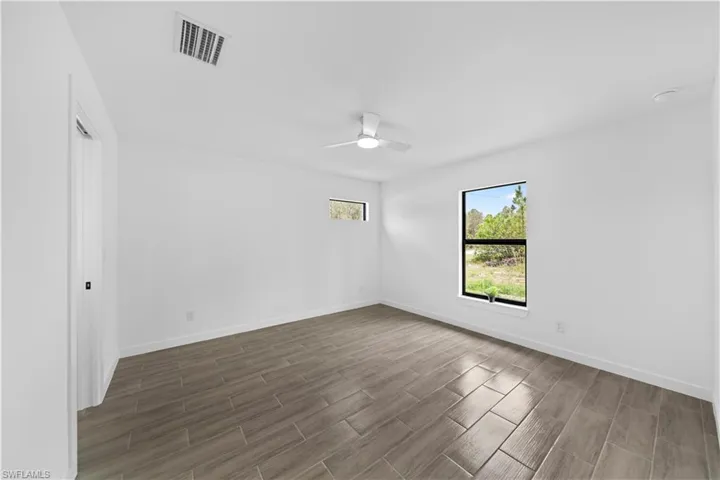 908 Capetown Ave, Lehigh Acres, Florida 33974