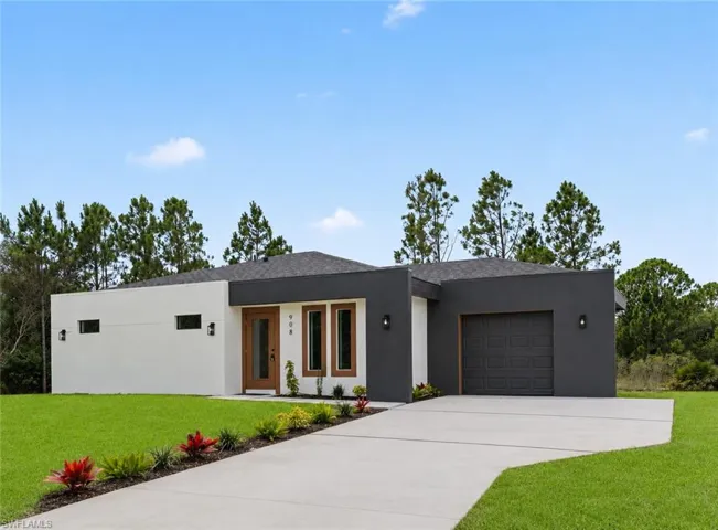 908 Capetown Ave, Lehigh Acres, Florida 33974