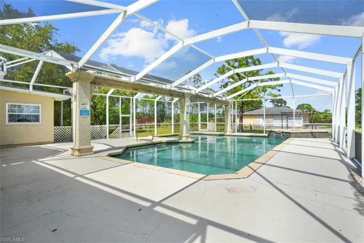2595  31st NE AVE, Naples, FL 34120