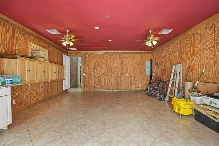 2595  31st NE AVE, Naples, FL 34120