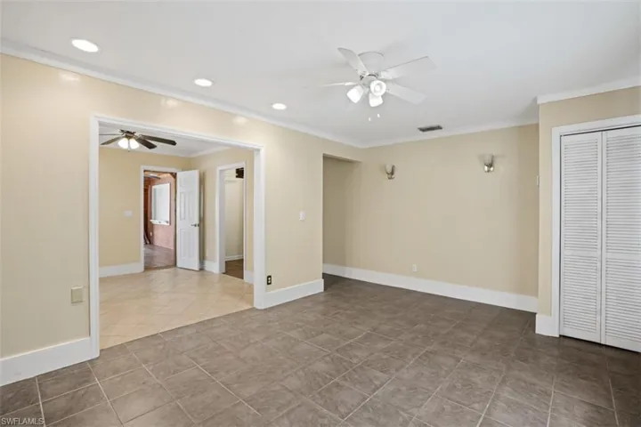 2595  31st NE AVE, Naples, FL 34120