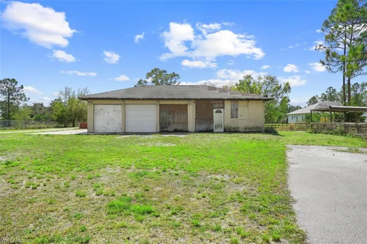 2595  31st NE AVE, Naples, FL 34120