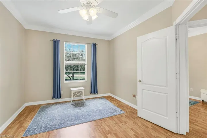 5791  Cove  CIR, Naples, FL 34119