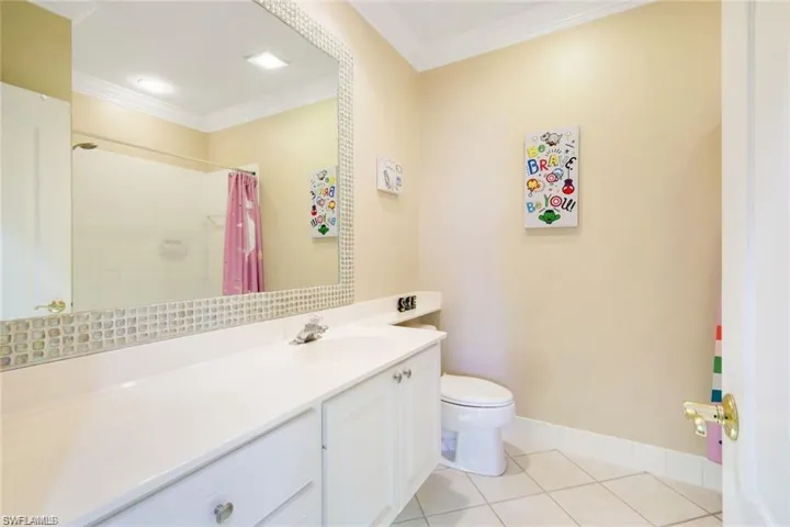 5791  Cove  CIR, Naples, FL 34119