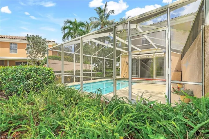 5791  Cove  CIR, Naples, FL 34119