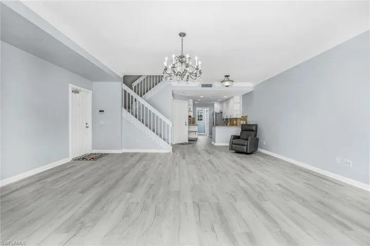 5791  Cove  CIR, Naples, FL 34119