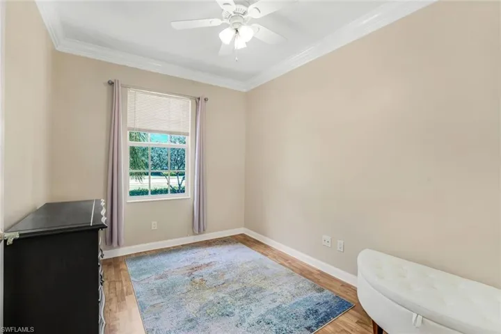 5791  Cove  CIR, Naples, FL 34119