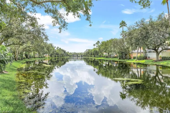 5791  Cove  CIR, Naples, FL 34119
