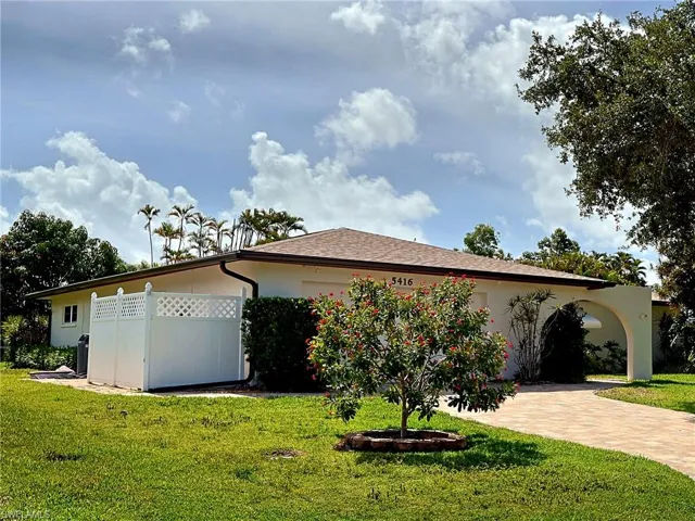 5416 Brandy Cir E, Fort Myers, Florida 33919