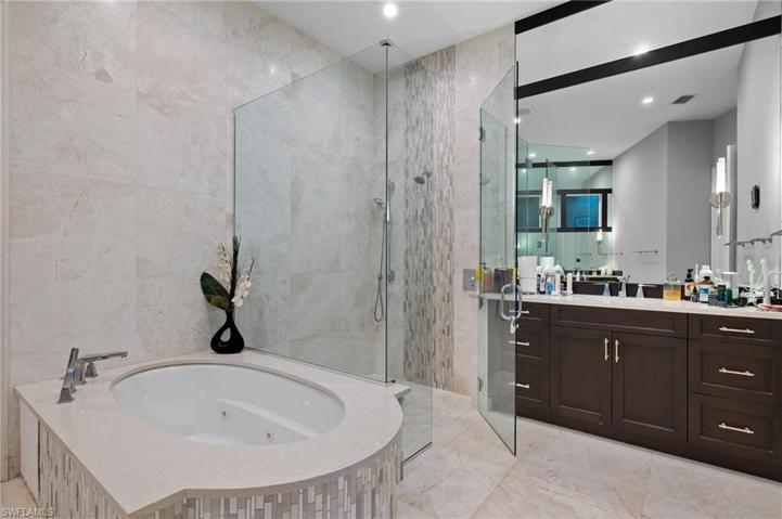 2275  Trout  CT, Naples, FL 34102