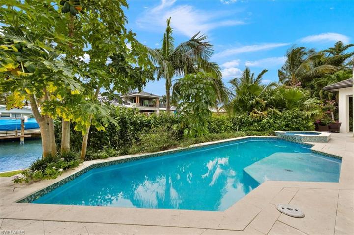 2275  Trout  CT, Naples, FL 34102