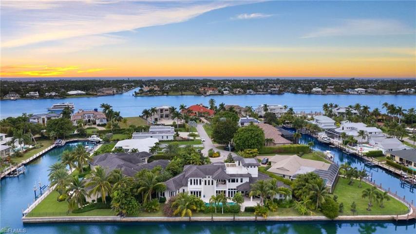 2275  Trout  CT, Naples, FL 34102