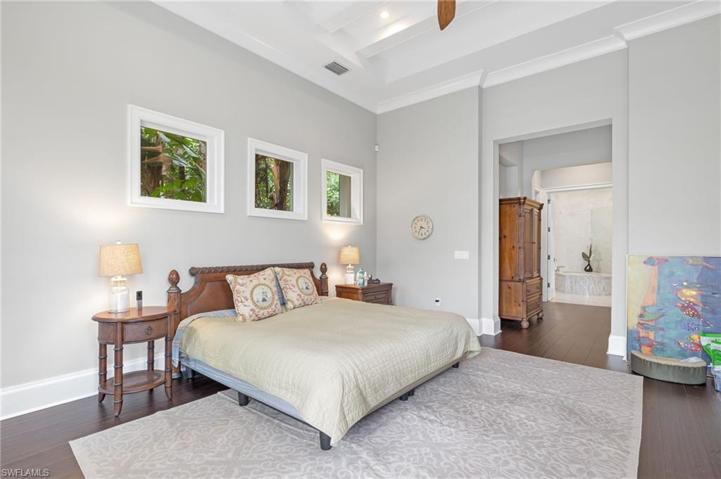 2275  Trout  CT, Naples, FL 34102