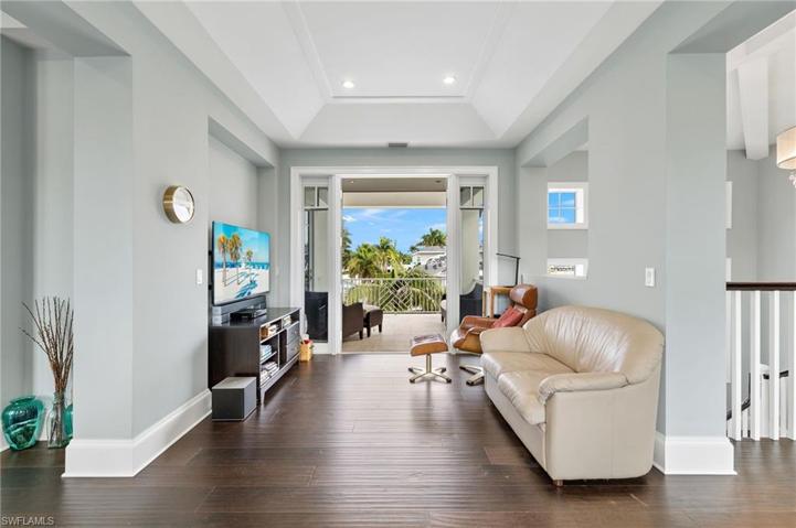 2275  Trout  CT, Naples, FL 34102