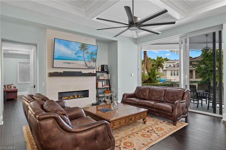 2275  Trout  CT, Naples, FL 34102