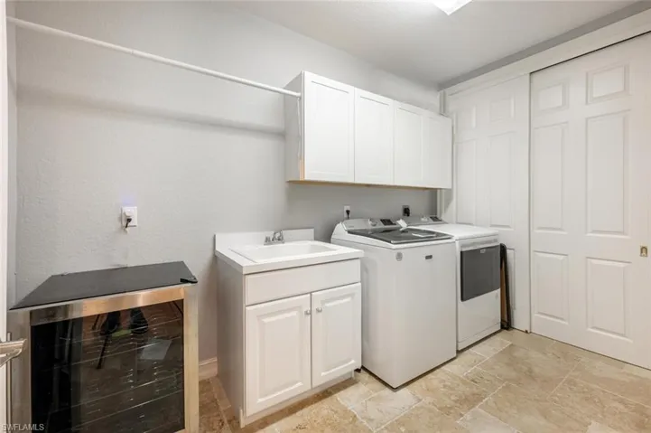 Newer washer dryer, hanging and cabinet space