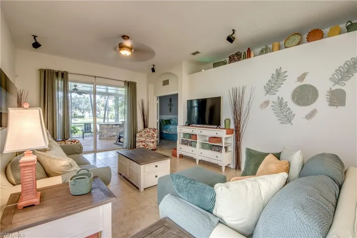 2569 Keystone Lake Dr, Cape Coral, Florida 33909