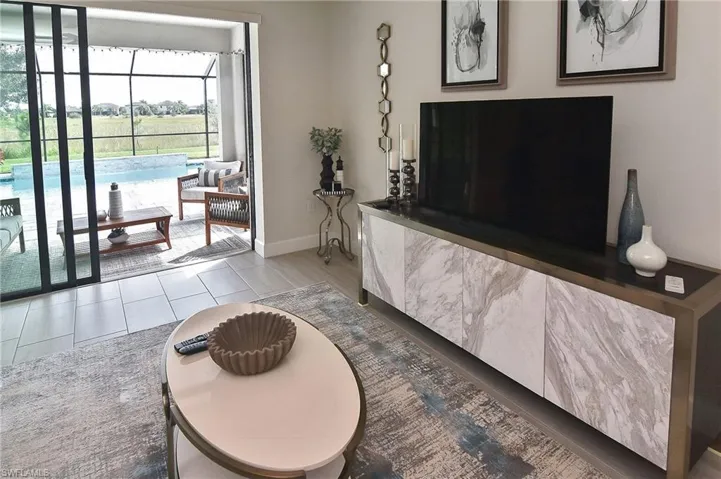 Tiled living area with baseboards